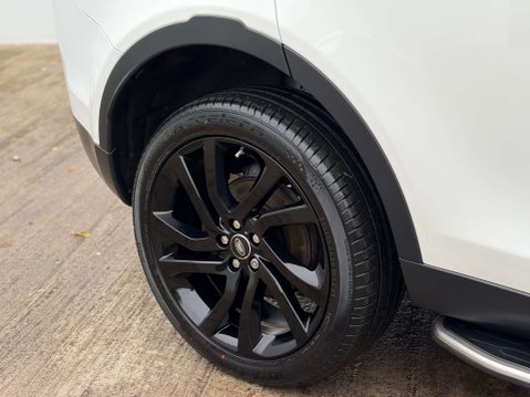 Land Rover Discovery Sport 2.0 Discovery Sport Black HSE TD4 Auto 4WD 5dr 9