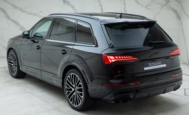 Audi SQ7 BLACK EDITION 12