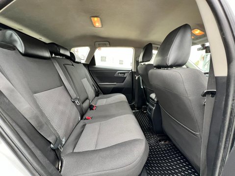 Toyota Auris ICON VVT-I 44