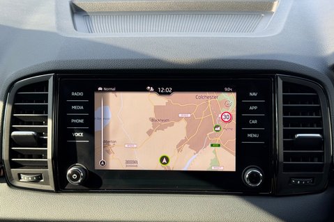 Skoda Karoq SPORTLINE TSI DSG AUTOMATIC - METEOR GREY -PAN ROOF -APPLE CARPLAY 41