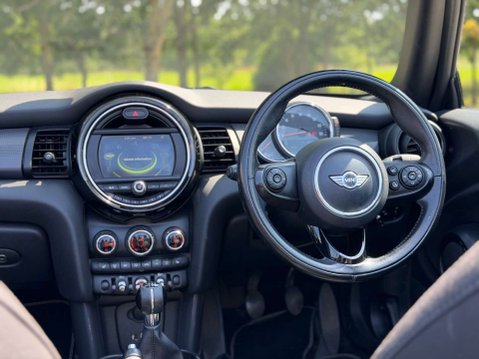 Mini Convertible 1.5 Cooper 2dr 4