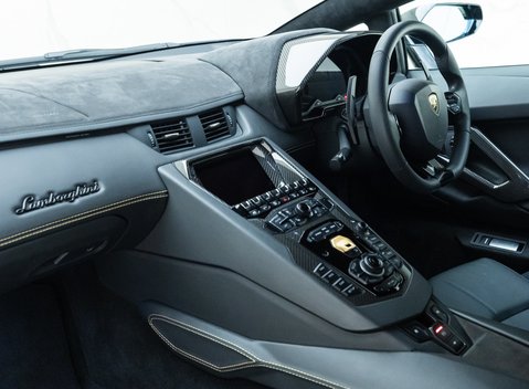 Lamborghini Aventador S LP 740-4 14