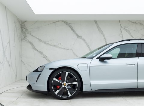 Porsche Taycan 4S Sport Turismo 25