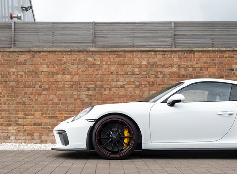 Porsche 911 (991.2) GT3 24