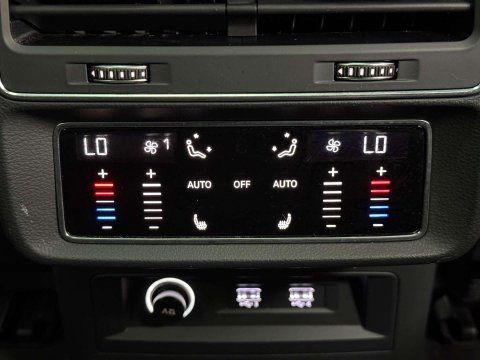 Audi Q8 3.0 TFSI V6 55 Vorsprung SUV 5dr Petrol Tiptronic quattro Euro 6 (s/s) (340 51