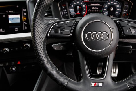 Audi A1 SPORTBACK TFSI S LINE 19