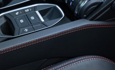 Lamborghini Urus S 28