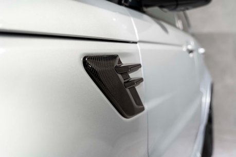 Land Rover Range Rover Sport SVR CARBON EDITION. DEPLOYABLE SIDE STEPS. MATRIX LEDs. CARBON FIBRE ENGINE BAY 55