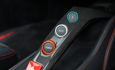Ferrari 488 SPIDER 35