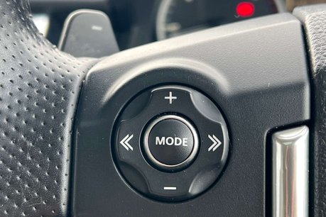 Land Rover Range Rover Sport 3.0 TD V6 HSE SUV 5dr Diesel CommandShift 4WD Euro 4 (245 ps) 42
