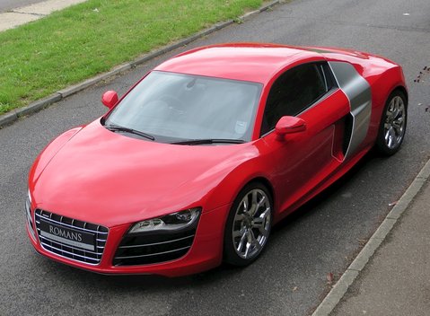 Audi R8 V10 8