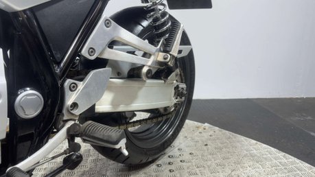 Yamaha XJR1300 2001 37K 1 OWNER NEW MOT SERVICED MUSCLE BIKE 1300CC 13