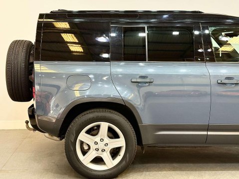 Land Rover Defender 3.0 D250 MHEV SE Hard Top SUV 5dr Diesel Auto 4WD MWB Euro 6 (s/s) (250 ps) 16