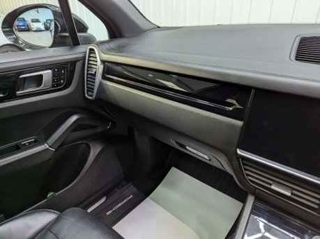 Porsche Cayenne 2.9 Cayenne V6 S Auto 4WD 5dr 90