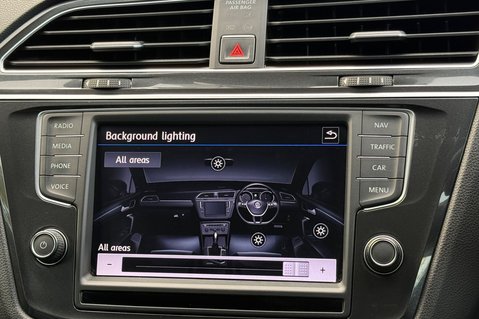 Volkswagen Tiguan R-LINE TDI BMT 4MOTION DSG -RARE LEATHER -DYNAUDIO -TOWBAR -APPLE CARPLAY  56