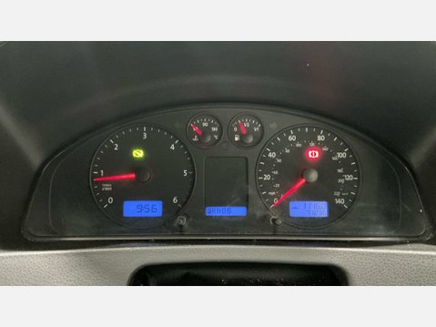 Volkswagen Transporter T30 SWB SHUTTLE SE TDI 12