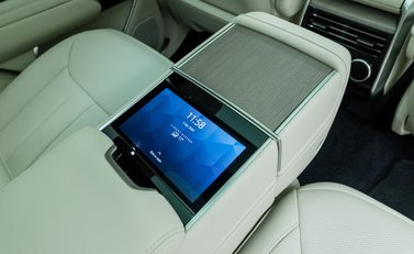 Land Rover Range Rover P510e First Edition 18