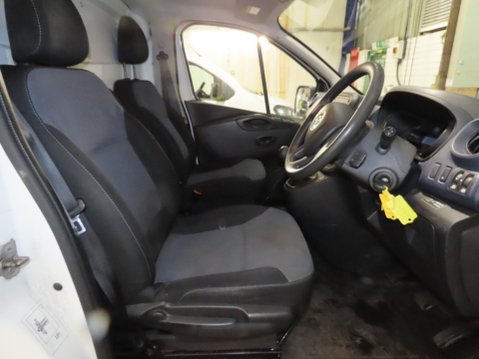 Vauxhall Vivaro 1.6 CDTi 2900 BiTurbo ecoTEC L2 H2 Euro 6 (s/s) 5dr 6
