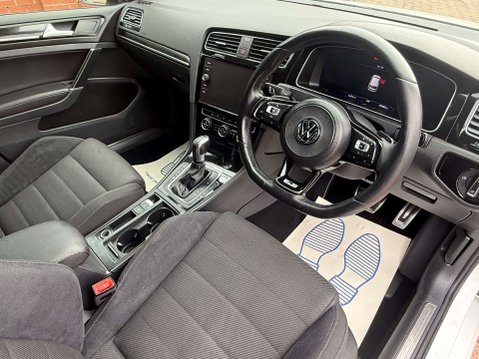 Volkswagen Golf 2.0 TSI R Hatchback 5dr Petrol DSG 4Motion Euro 6 (s/s) (300 ps) 55