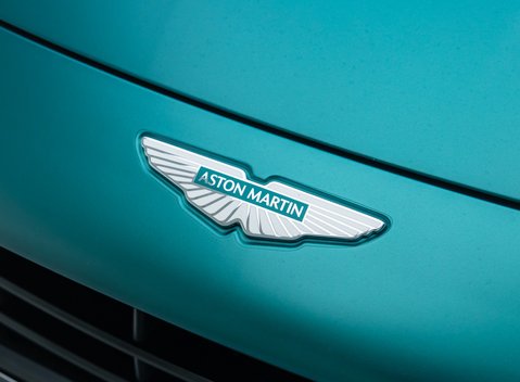 Aston Martin DB12 Coupe 39