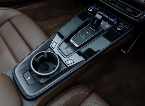 Porsche 911 Targa 4 GTS (992) 22