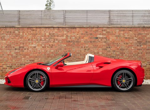 Ferrari 488 Spider 2
