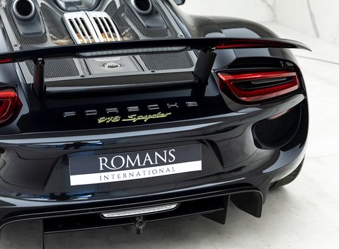 Porsche 918 Spyder 24