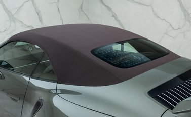 Porsche 911 Turbo S Cabriolet (992) 37