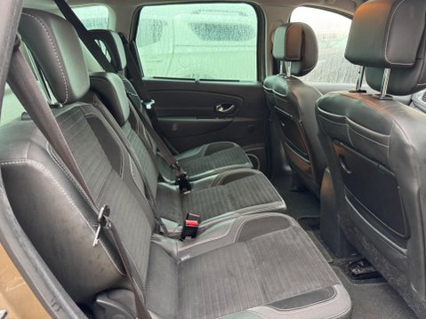 Renault Scenic Xmod 1.6 dCi Dynamique TomTom Euro 5 (s/s) 5dr 27