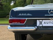 Mercedes-Benz SL Series 230 SL 23
