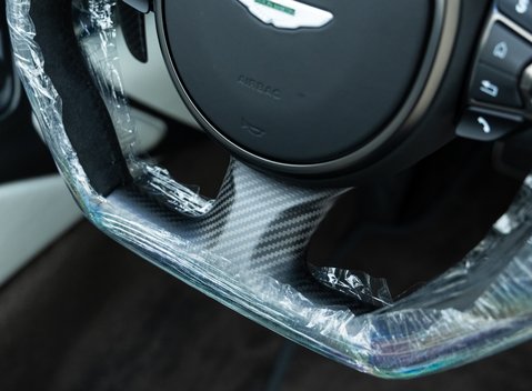 Aston Martin V12 Vantage Roadster 8