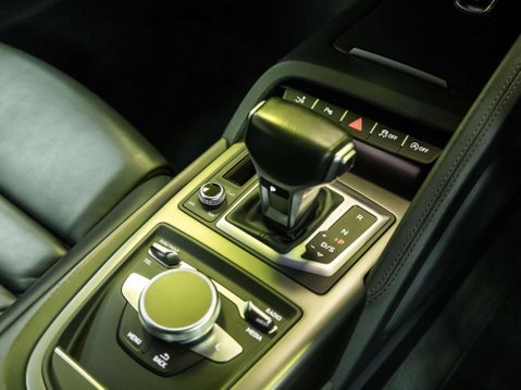 Audi R8 5.2 FSI V10 Coupe 2dr Petrol S Tronic quattro Euro 6 (s/s) (540 ps) 48