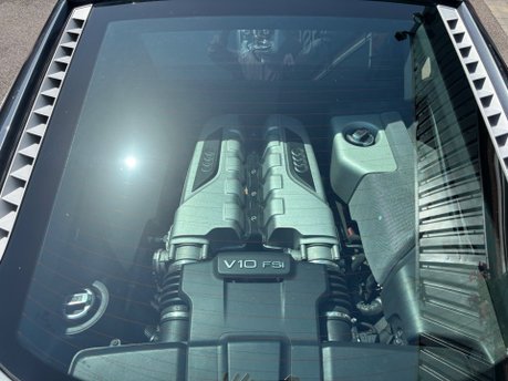 Audi R8 .2 FSI V10 Coupe 2dr Petrol S Tronic quattro Euro 5 (525 ps) 14