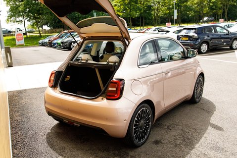 Fiat 500e LA PRIMA 37
