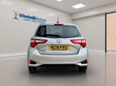 Toyota Yaris 1.5 VVT-i Icon Tech Euro 6 5dr 7