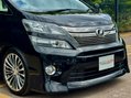 Toyota Vellfire Sunroof 28