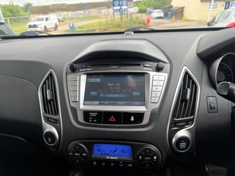 Hyundai ix35 2.0 CRDi Premium Auto 4WD Euro 5 5dr 13