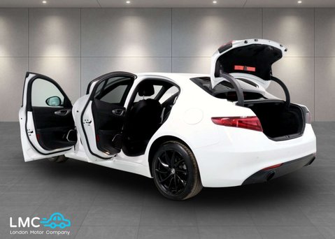 Alfa Romeo Giulia 2.0 Giulia Sprint TB Auto 4dr 51