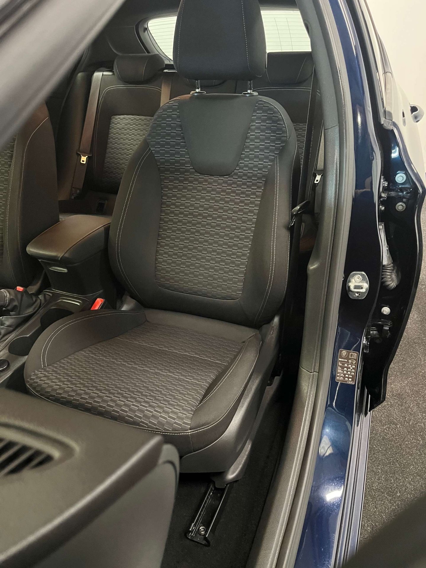 2019 Vauxhall Astra — image 36