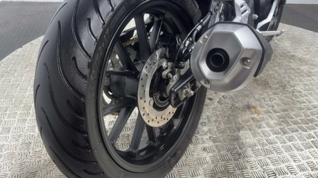 Yamaha R125 YZF 2023 ONLY 4K 1 OWNER NEW MOT SERVICED SPORTS BIKE 125CC 34