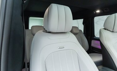 Mercedes-Benz G Class AMG G63 Carbon Edition 14