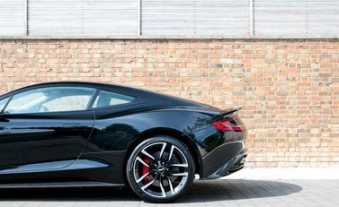 Aston Martin Vanquish 21