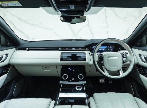 Land Rover Range Rover Velar R-Dynamic D240 HSE 17