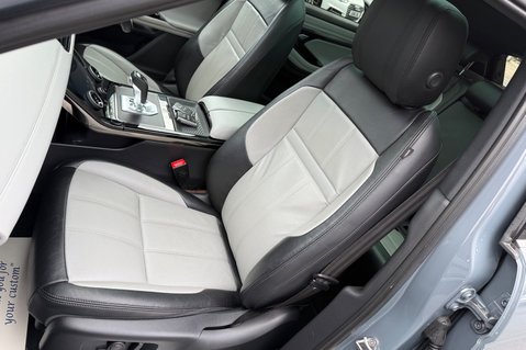 Land Rover Range Rover Evoque FIRST EDITION MHEV - PAN ROOF - NOLITA GREY - TWO TONE LEATHER - HIGH SPEC 26