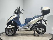 Piaggio MP3 YOURBAN LT 2015 3K NEW MOT NEW TYRES TRIKE 3 WHEELER 300CC 4