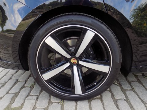 Porsche Macan 2.0T PDK 4WD SUV 24