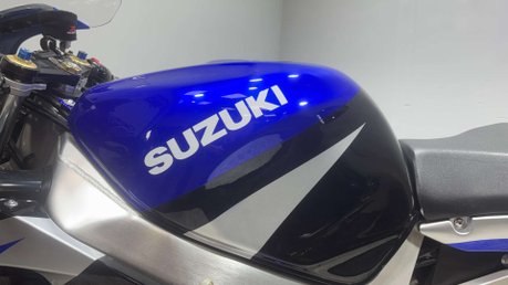 Suzuki GSX-R GIXXER 600 2003 K3 RUNNING SPORTS BIKE TRACK PROJECT 600CC 25