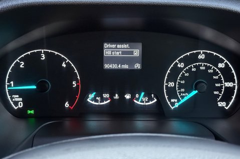 Ford Transit Custom 280 LIMITED ECOBLUE - NO VAT - 1 OWNER—FULL SERVICE HISTORY -APPLE CARPLAY  24