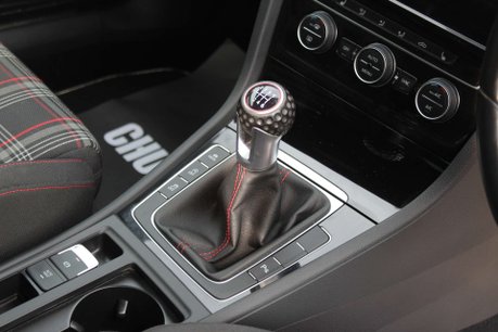 Volkswagen Golf 2.0 Golf GTi Performance TSi 3dr 5