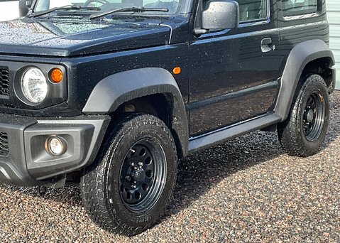 Suzuki Jimny SZ4 2